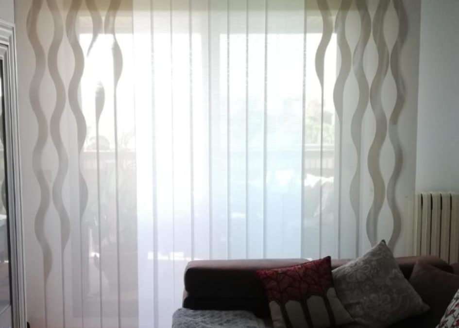 Cortinas de lamas verticales